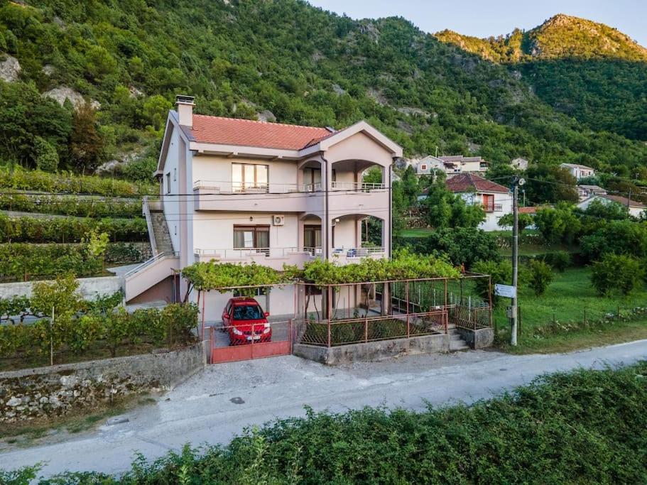 Villa Pavle'S Oasis à Virpazar Extérieur photo